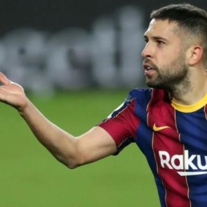 开云体育下载-巴萨两个左后卫都换？西媒：阿尔瓦不降薪就会走